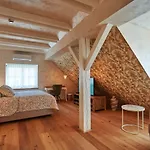 Hisa Ancka, Boutique & Maja 4*