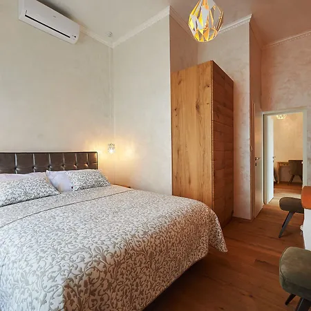 Hisa Ancka, Boutique & Maja 4*