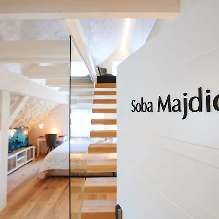 Hisa Ancka, Boutique & Maja 4* سلوفينج غرادتس