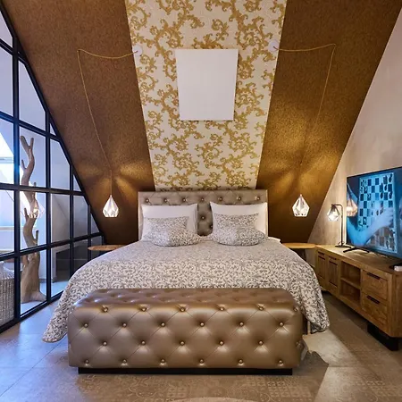 Hisa Ancka, Boutique & Maja فندق سلوفينج غرادتس