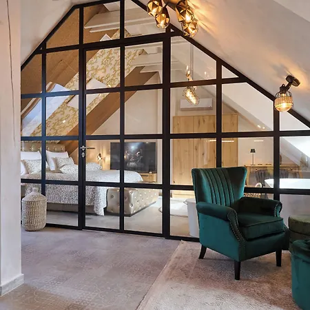 Hisa Ancka, Boutique & Maja 4*