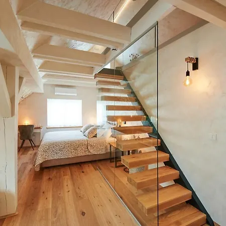Hisa Ancka, Boutique & Maja מלון 4*