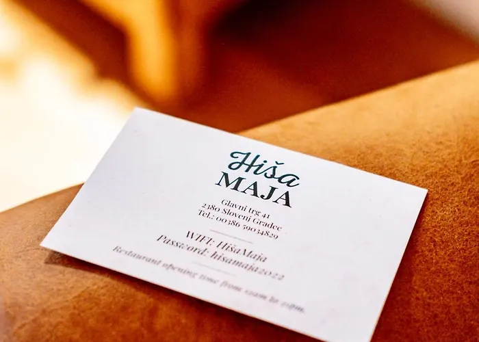 Hisa Ancka, Boutique & Maja