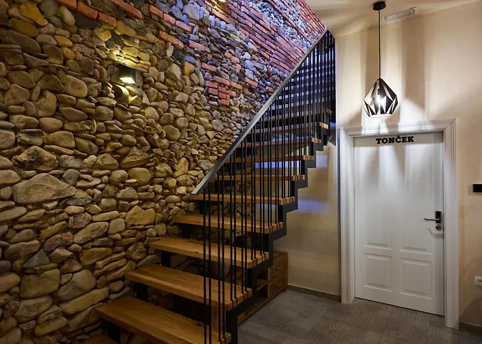 Hisa Ancka, Boutique & Maja 4* Slovenj Gradec