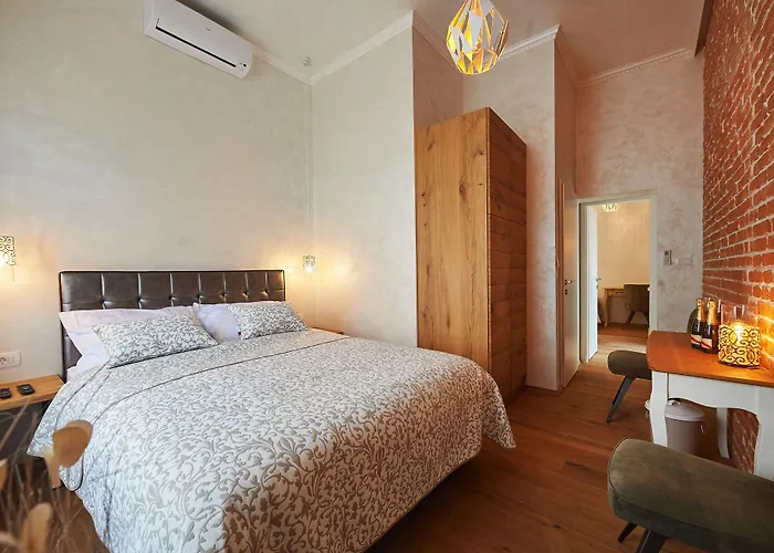 Hisa Ancka, Boutique & Maja 4*