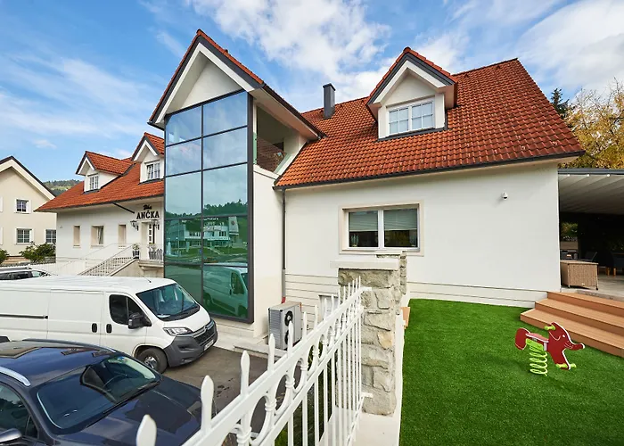 Hisa Ancka, Boutique & Maja 4*