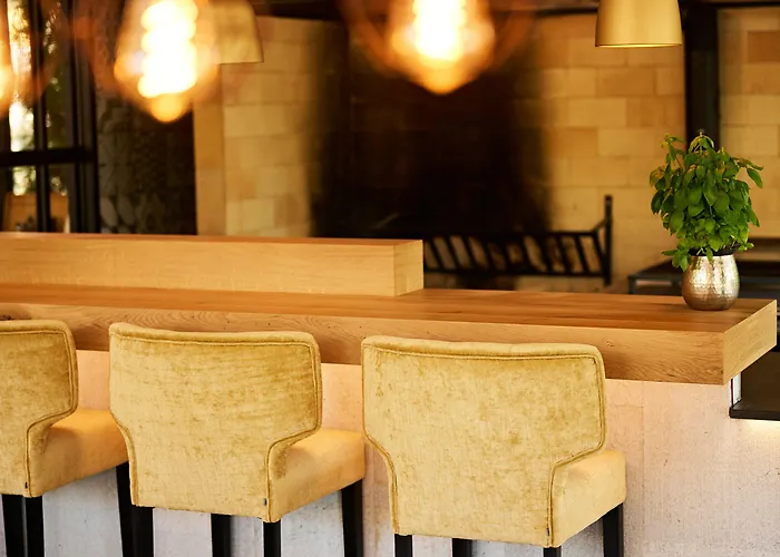 Hisa Ancka, Boutique & Maja